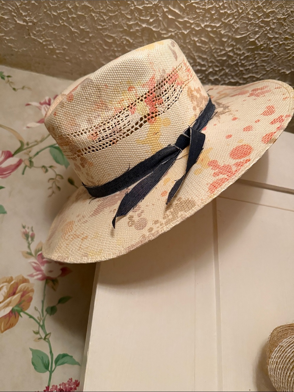 Cream Floral Straw Sun Hat with Navy Ribbon Accent Charlie 1 horse size large